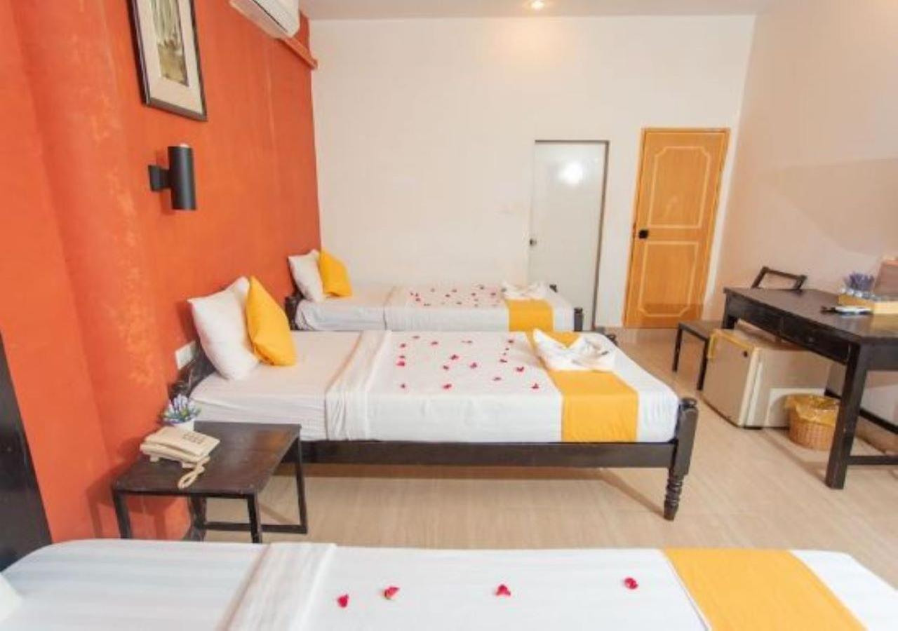 Best Central Point Hotel Phnom Penh Exterior photo