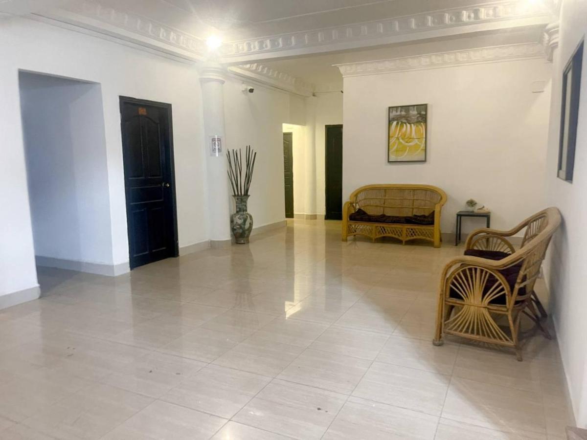 Best Central Point Hotel Phnom Penh Exterior photo