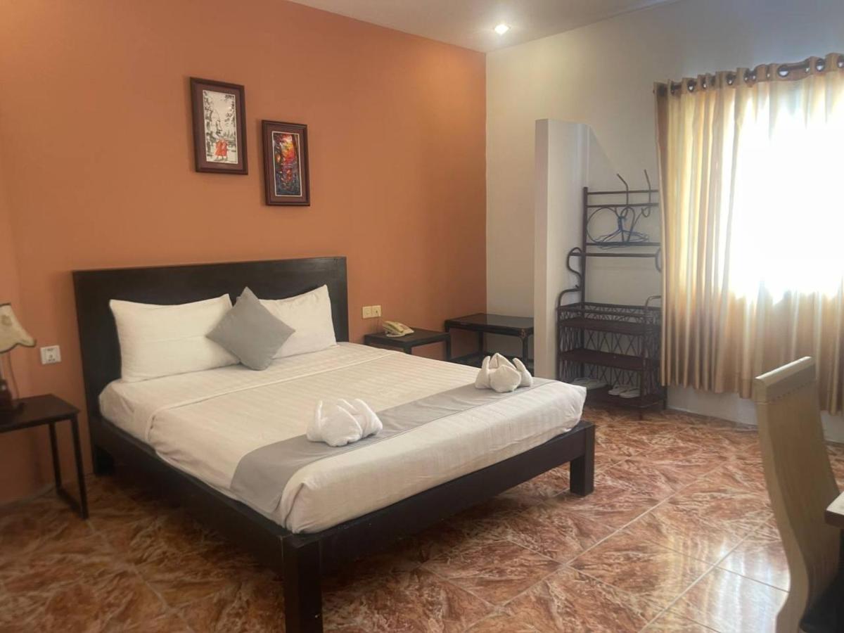 Best Central Point Hotel Phnom Penh Exterior photo