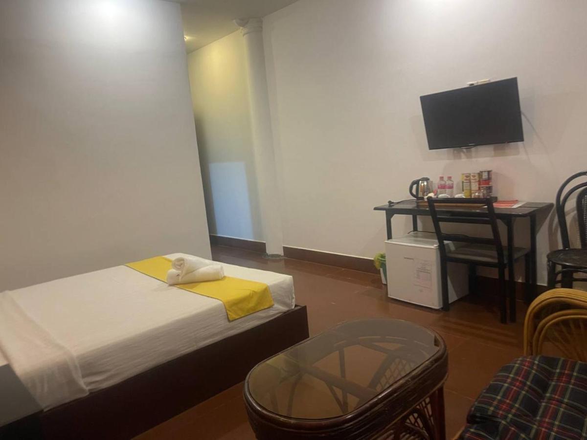 Best Central Point Hotel Phnom Penh Exterior photo